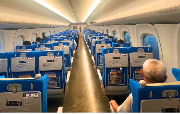 新幹線1時間50分遅延は払い戻し対象外。2時間基準のルールと手続き方法を元駅員が解説します。