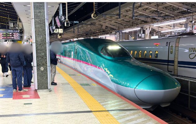 やまびこ51号 E5系 自由席 はやぶさ