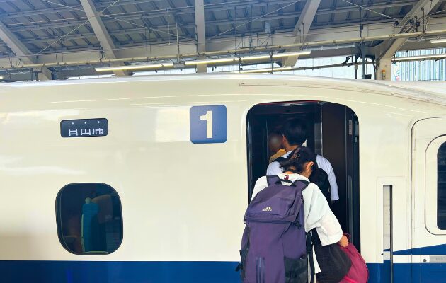 東海道新幹線の何分前から乗れる？　指定席・自由席を検証　途中駅は1分前〜5分が目安
