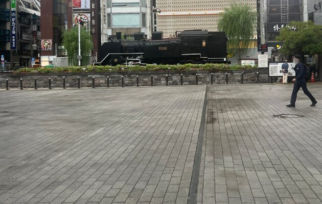新橋駅のSL広場(西口広場)は「日比谷口」！北・南改札からの行き方を元駅員が解説